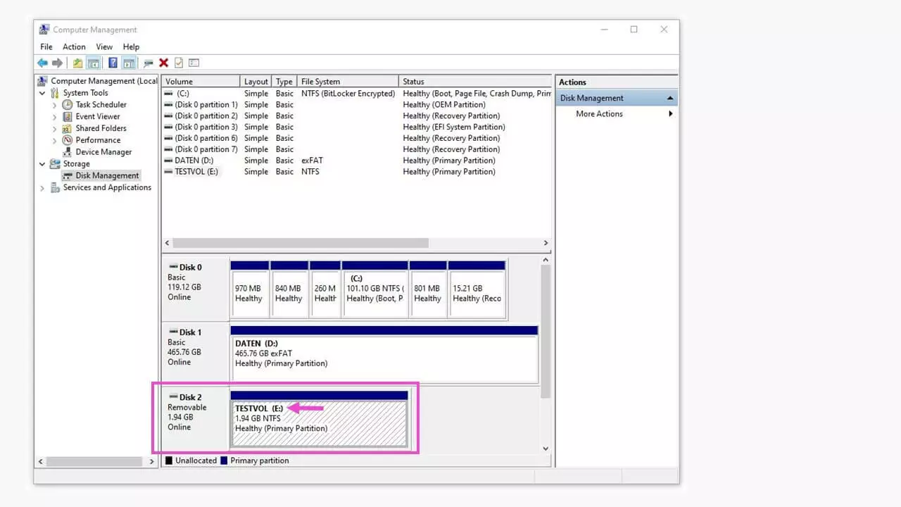 Windows Disk Management with recognised disk drives 